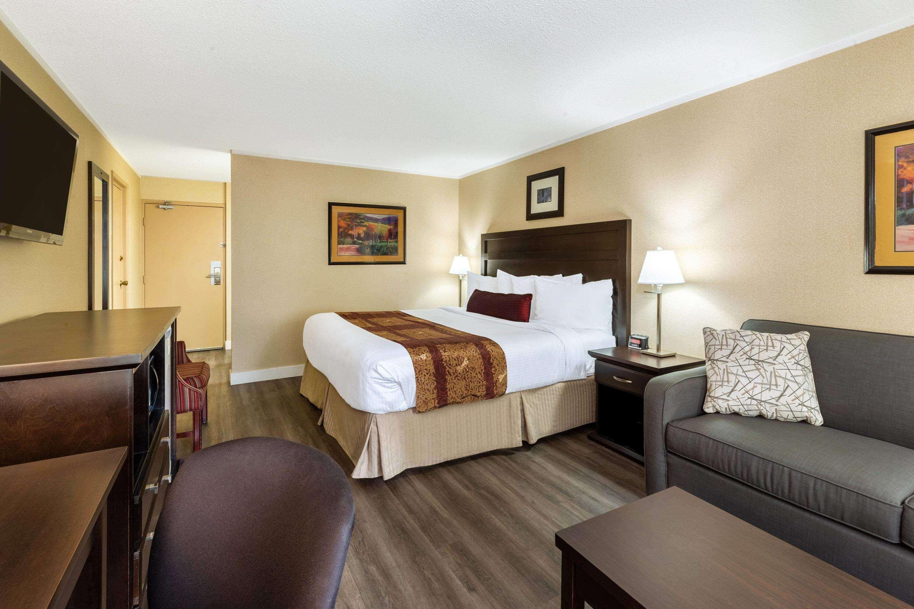 Ramada by Wyndham Coquitlam Exterior foto